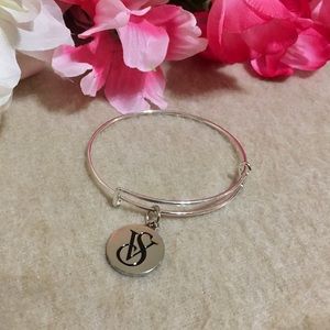 NWOT Limited Edition Victoria's Secret Charm Bracelet